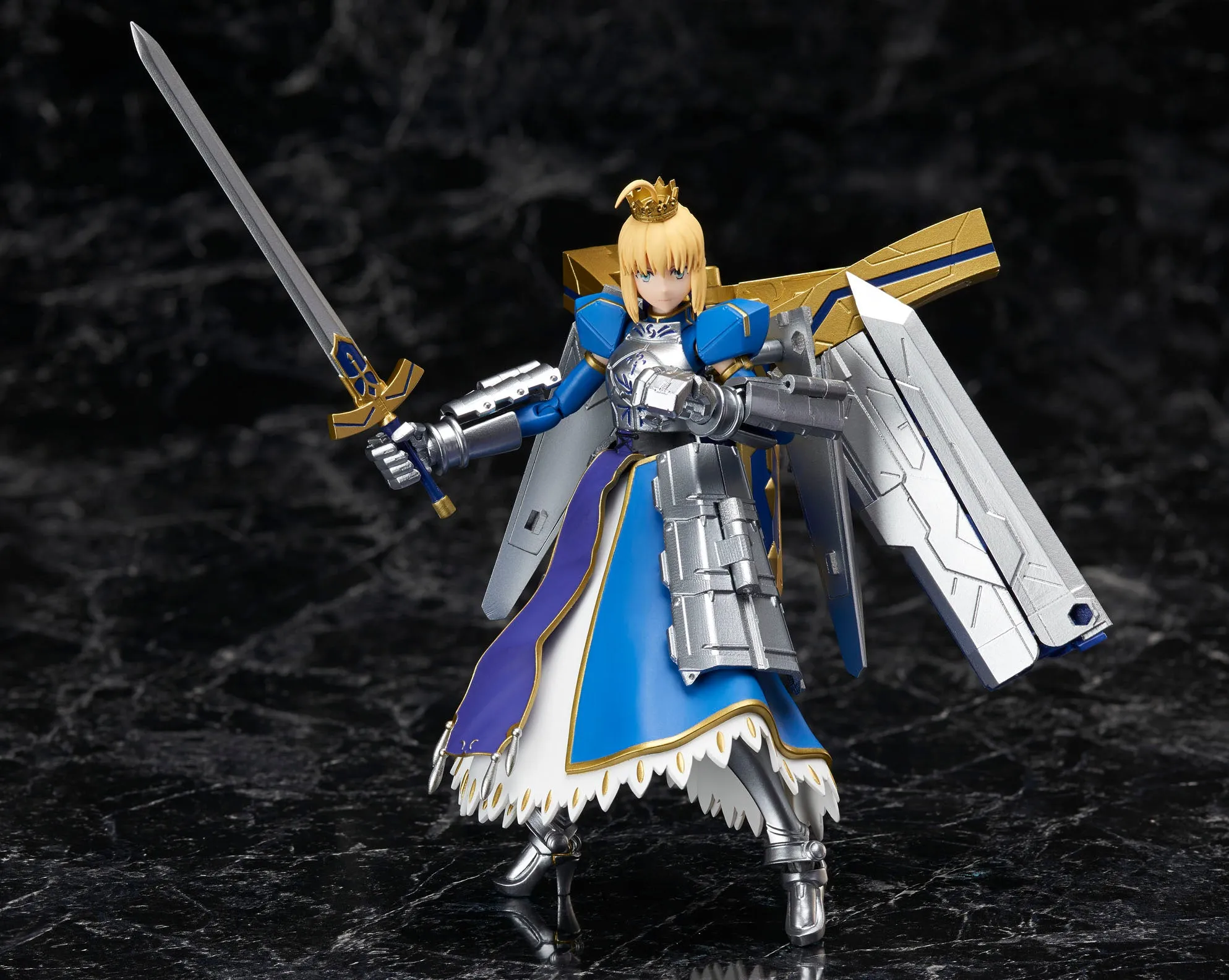 Bandai Armor Girls Project AGP Saber Altria Pendragon and Variable Excalibur Fate/Grand Order Action Figure