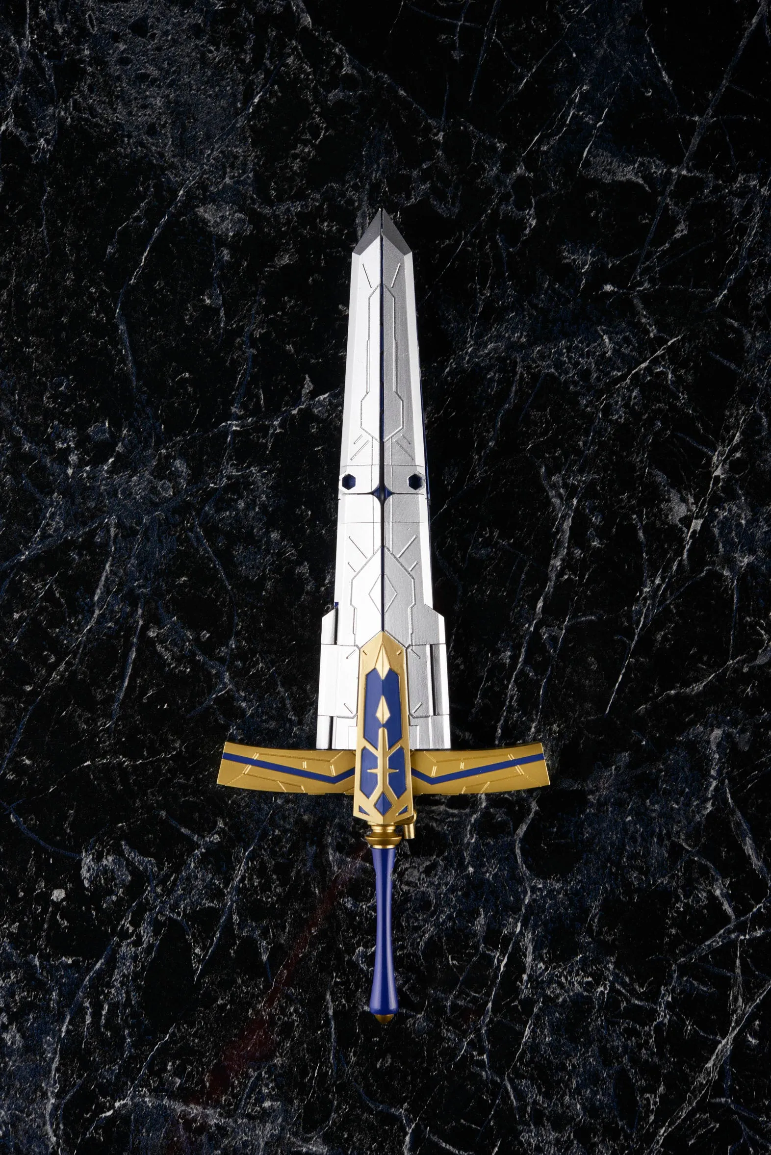 Bandai Armor Girls Project AGP Saber Altria Pendragon and Variable Excalibur Fate/Grand Order Action Figure