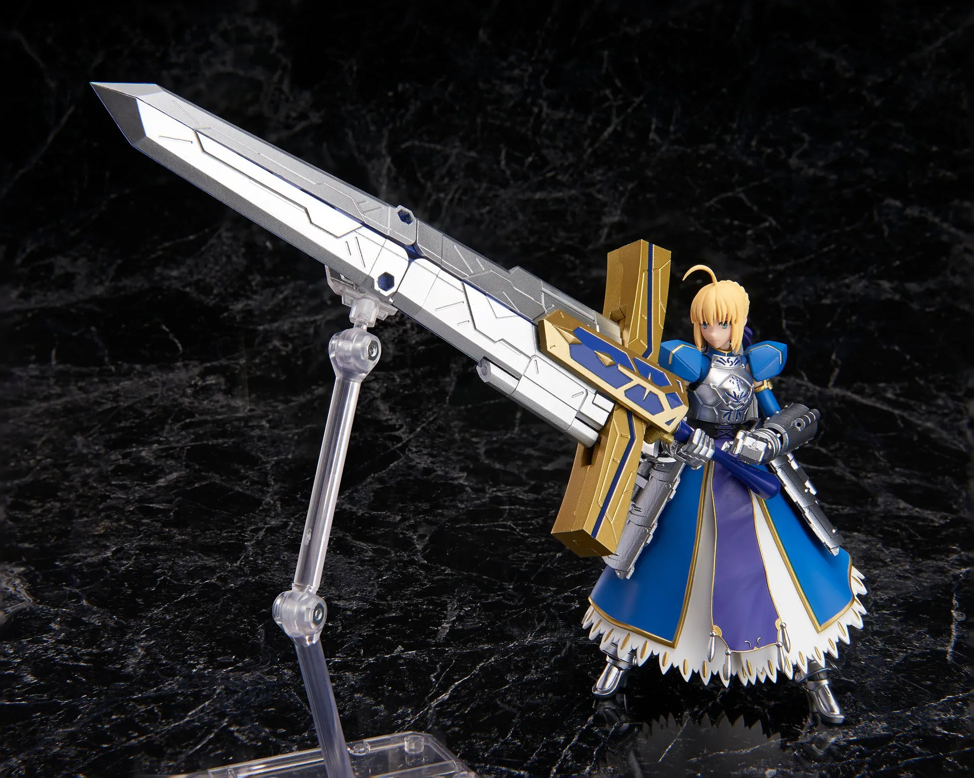 Bandai Armor Girls Project AGP Saber Altria Pendragon and Variable Excalibur Fate/Grand Order Action Figure