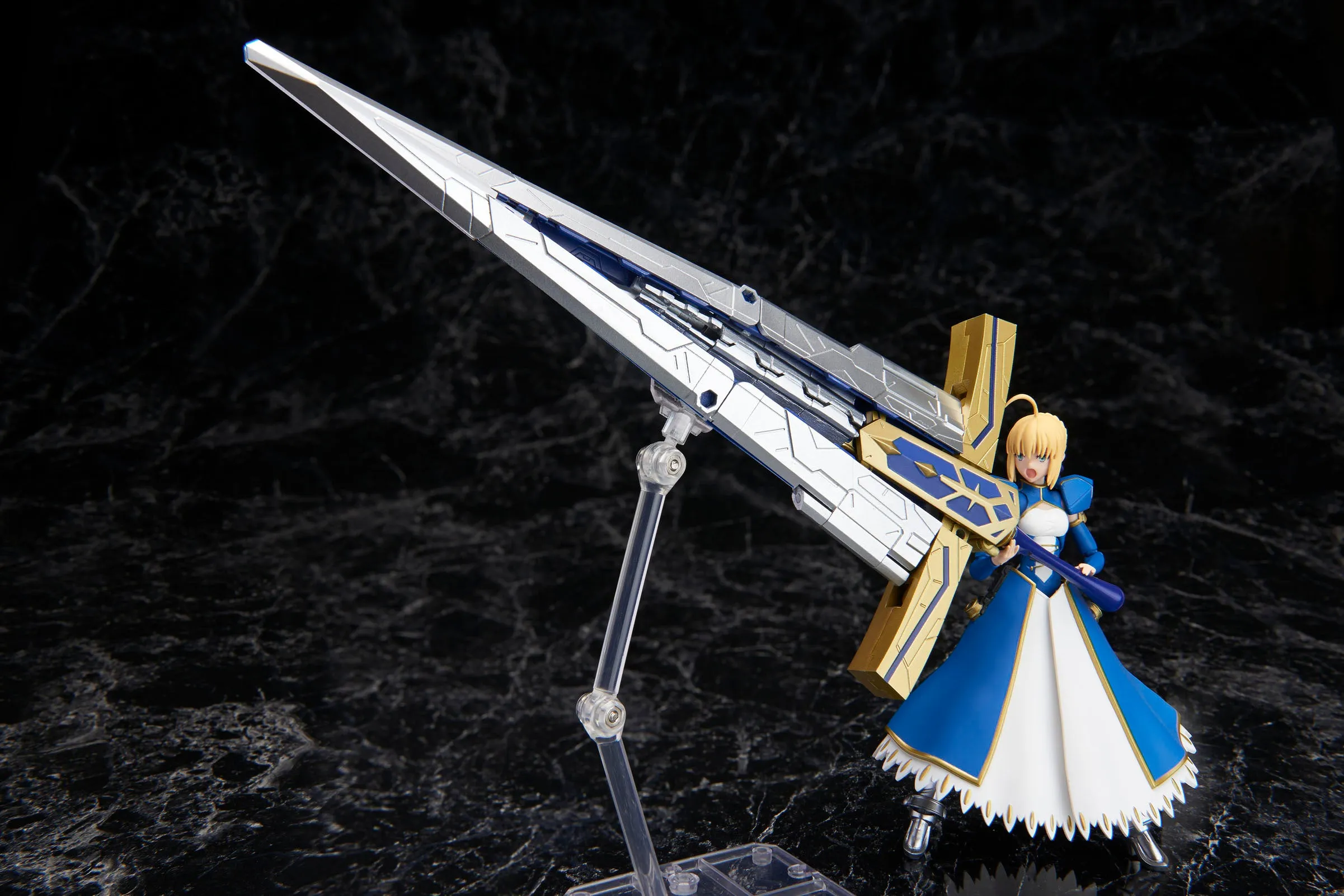 Bandai Armor Girls Project AGP Saber Altria Pendragon and Variable Excalibur Fate/Grand Order Action Figure