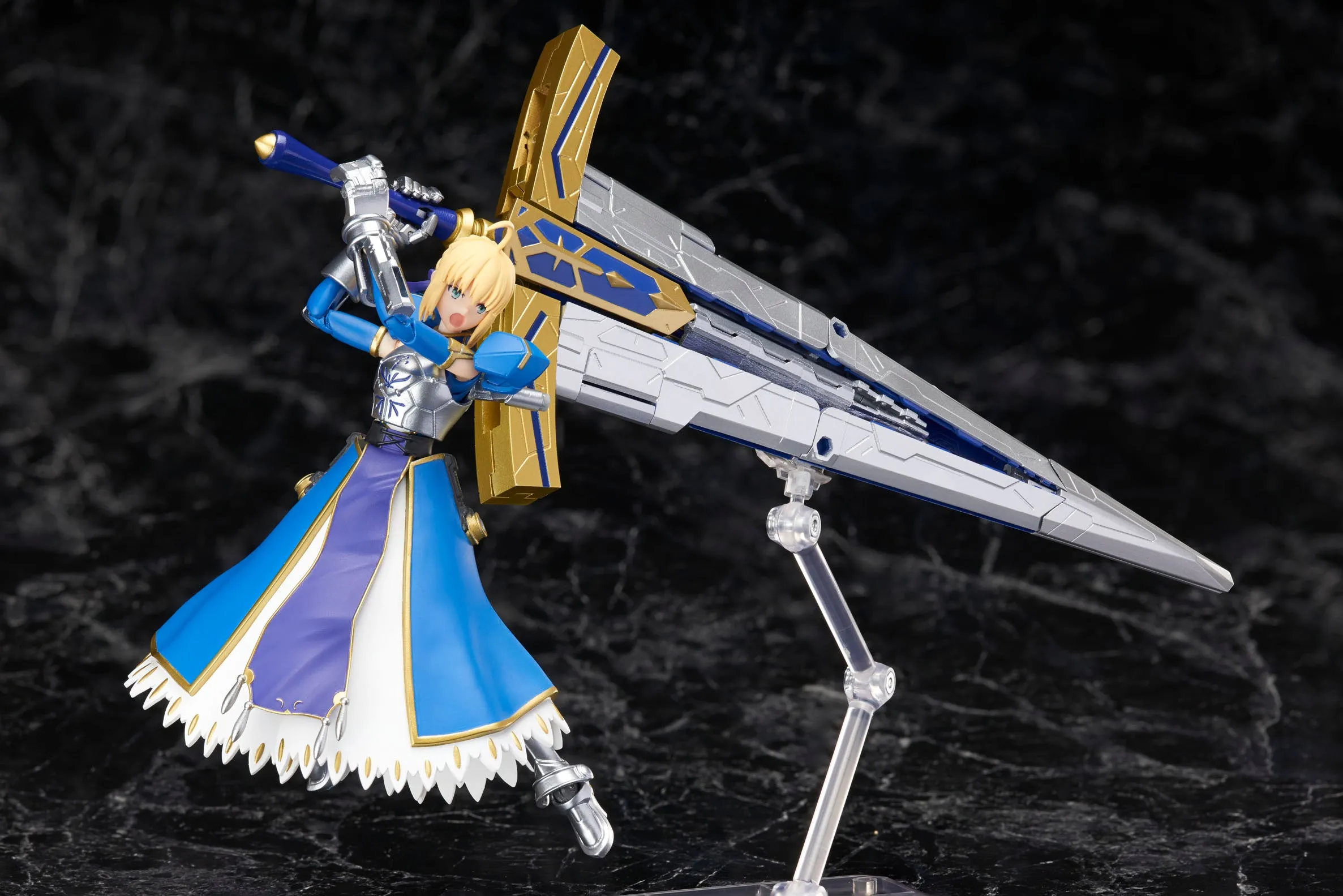 Bandai Armor Girls Project AGP Saber Altria Pendragon and Variable Excalibur Fate/Grand Order Action Figure