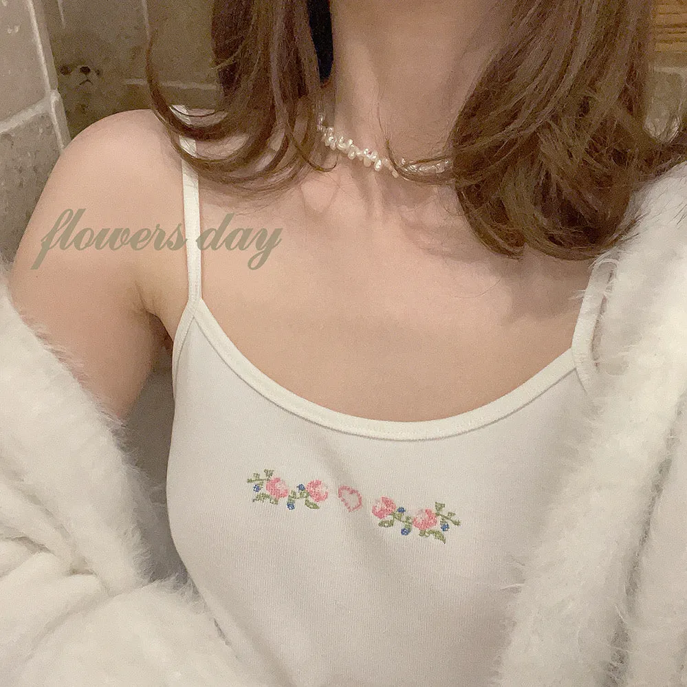 [Basic] Rose Romance Floral Embroidered Vest Top