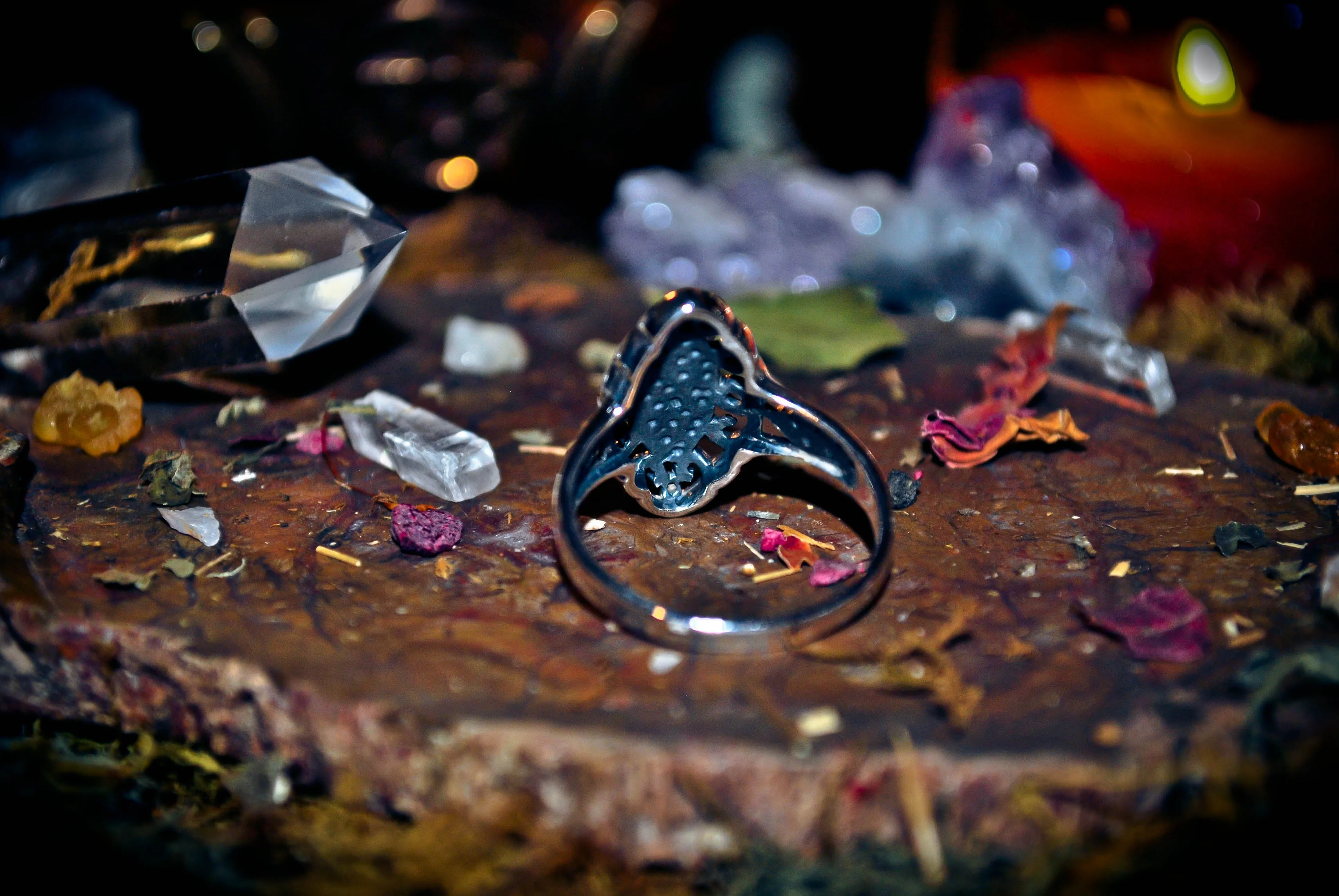 **OCCULT** Samhain Gateway Call of the Shadows Ring! SPEAK to the Dead & Conjure Raw Energy! Gain Wealth & Wisdom! Necromancy   3rd Eye ~ .925! * SACRED!